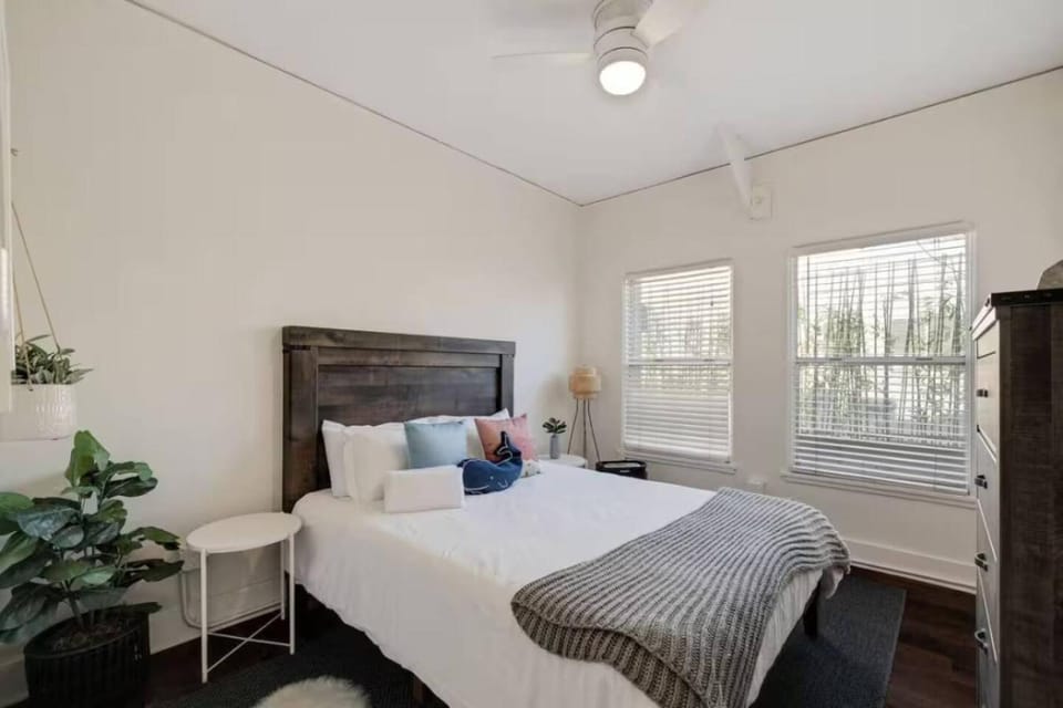 Check in with a Cocktail in Heart of Hermosa Beach Apartment in Hermosa Beach