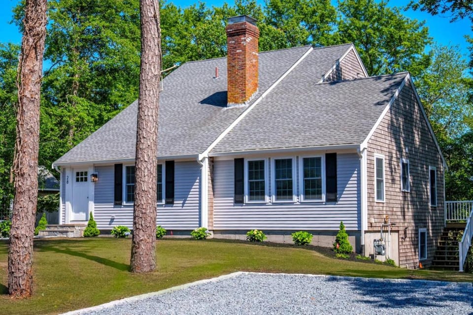 Yarmouth Port Escape Minutes to the Beach House in Yarmouth Port