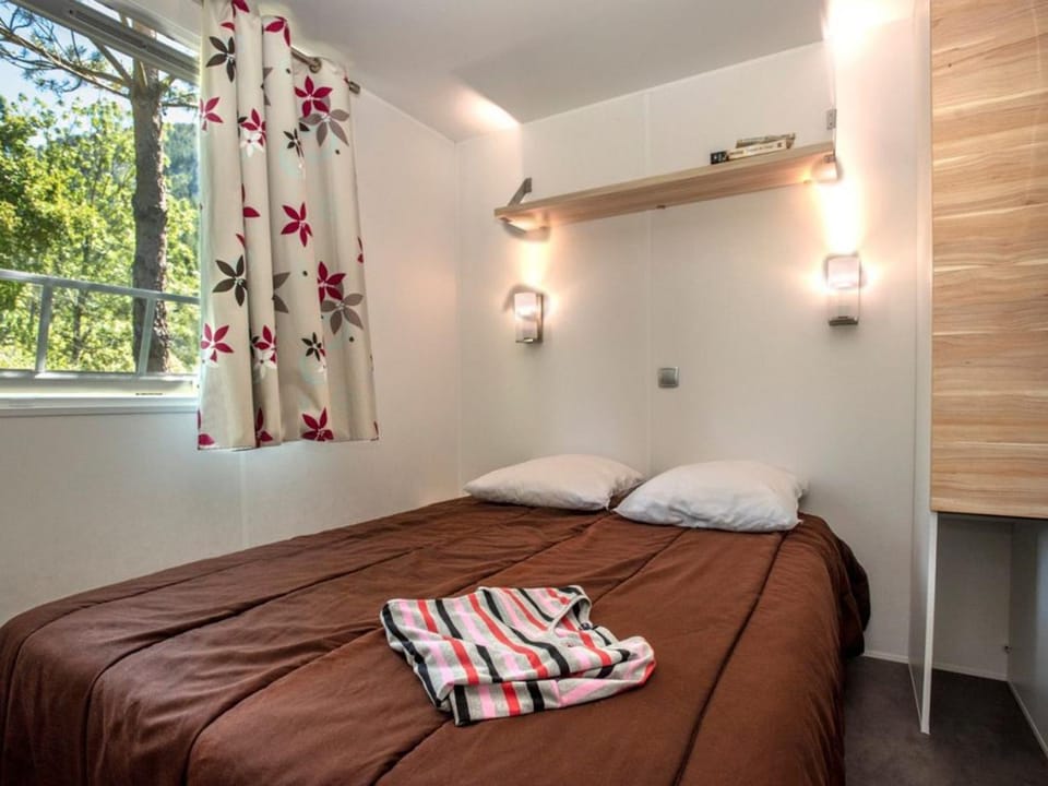 Mobil home confort animaux OK - 4 pers. - API-1-52-2305 Campground/ 
RV Resort in Occitanie