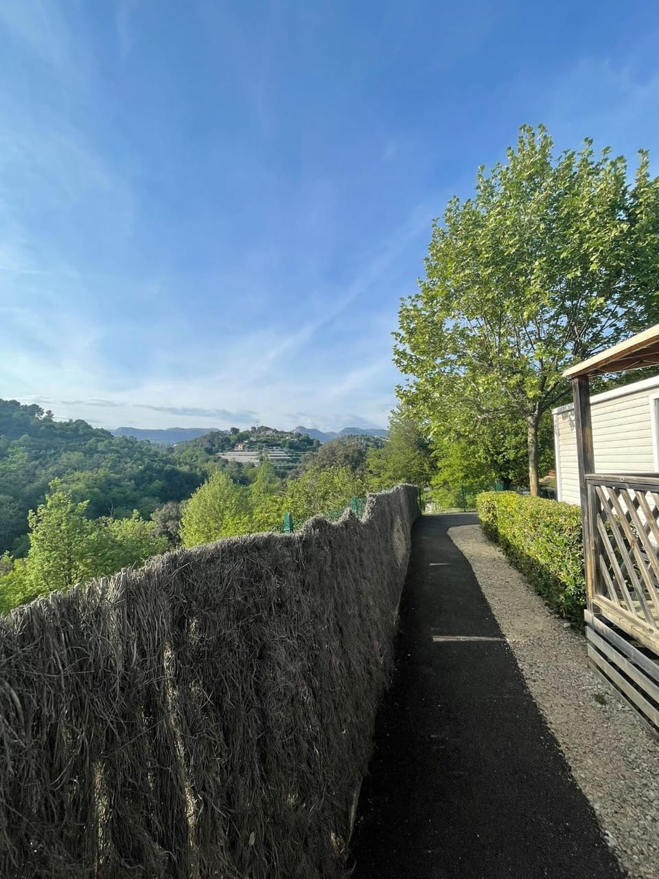 Neighbourhood, Mountain view
