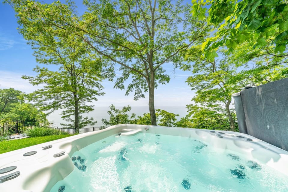 Lakefront Home - Pool, Hot Tub, Firepit & Private Beach! House in South Haven