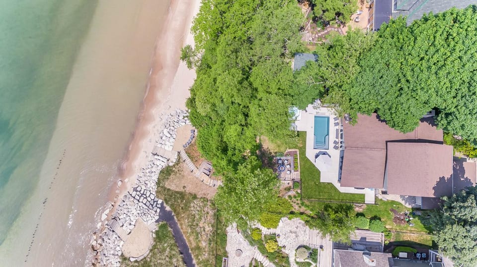 Lakefront Home - Pool, Hot Tub, Firepit & Private Beach! House in South Haven