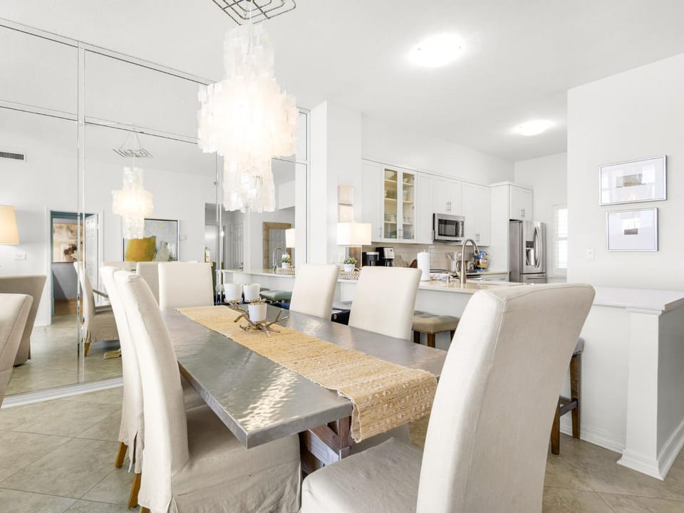 Kitchen or kitchenette, Dining area, furniture