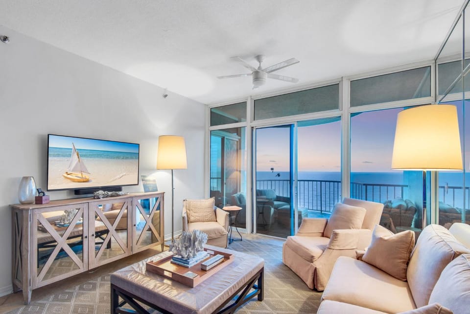 TV and multimedia, Balcony/Terrace, Living room, Seating area, Sea view, furniture