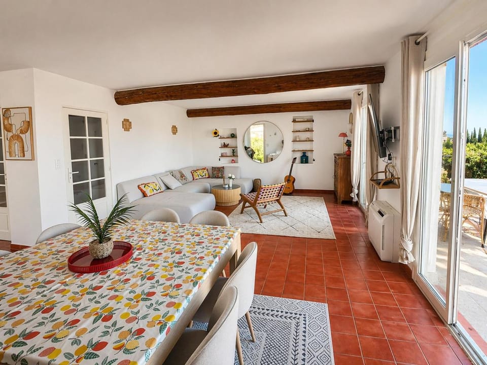 Villa Rouje Villa in Sanary-sur-Mer
