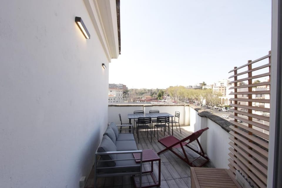 Terrace Apartment near Trastevere Station Apartment in Rome