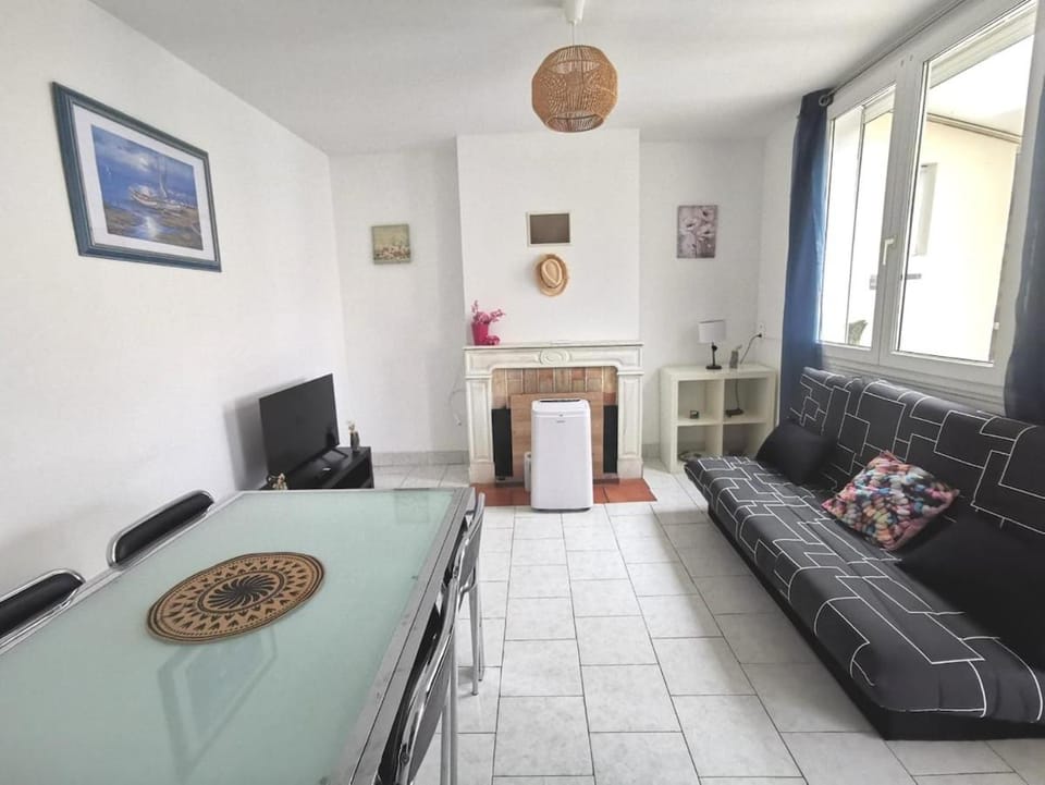 Aux 20 marches - Tout à pied - Spacieux - Parking Apartment in Fréjus