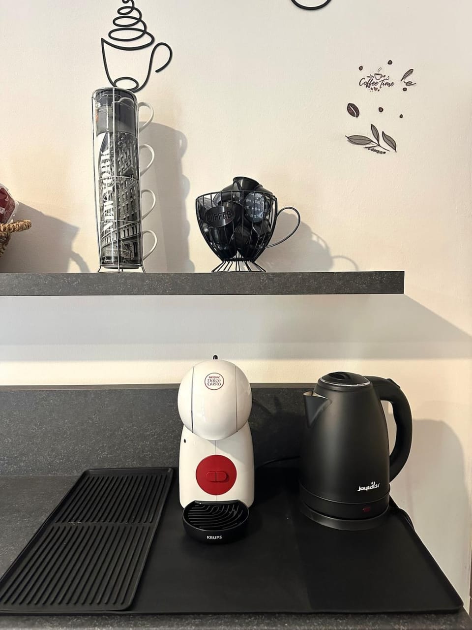 Coffee/tea facilities, Kitchen or kitchenette