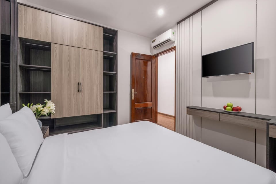 Bed, TV and multimedia, Bedroom, air conditioner