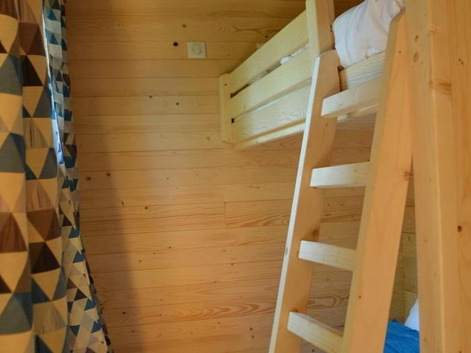 Chalet confortable - 6 pers. - API-1-52-2512 Campground/ 
RV Resort in Nouvelle-Aquitaine