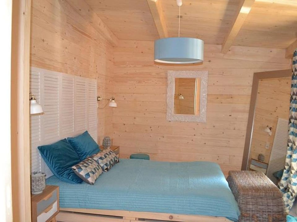 Chalet confortable - 6 pers. - API-1-52-2512 Campground/ 
RV Resort in Nouvelle-Aquitaine