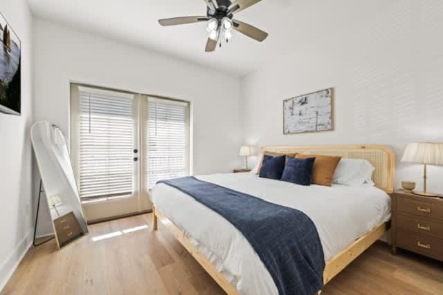 NEW Oakview Loft - River Ranch - 85 TV - Office - Nespresso - 2 King Beds House in Lafayette