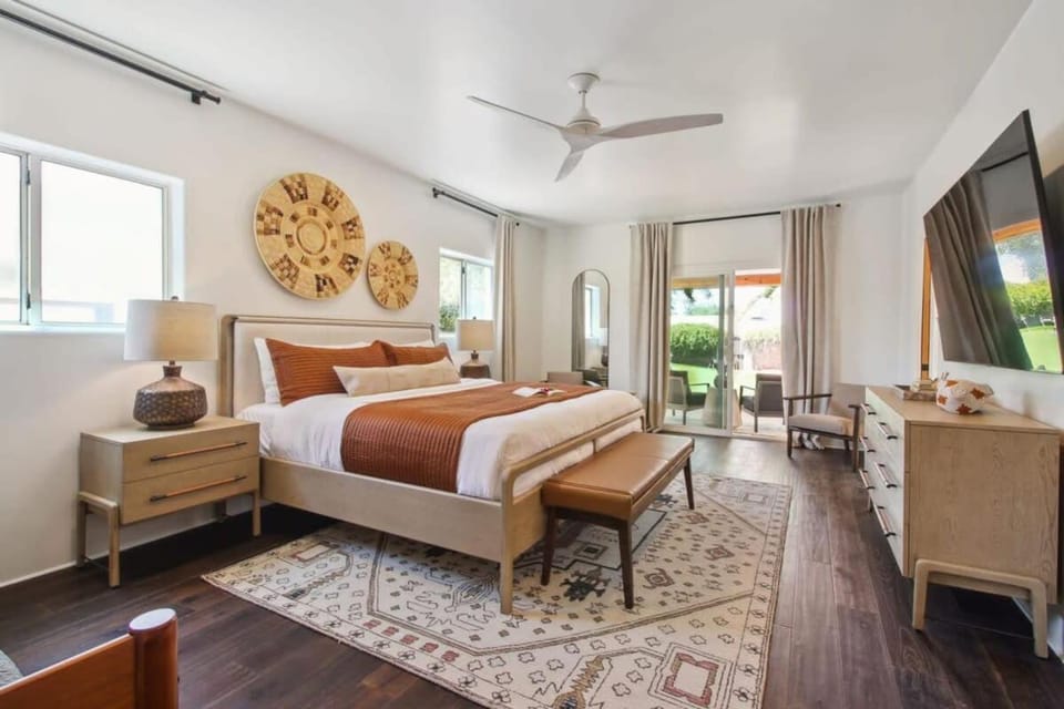 Serene Home Heated Pool & Games House in Paradise Valley