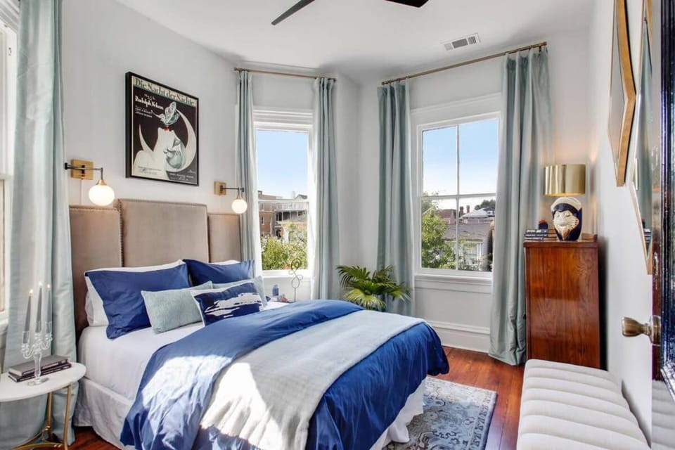Large Contemporary Savannah Retreat Near Forsyth Park House in Savannah