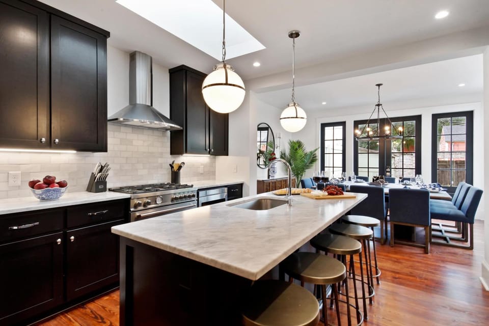 Renovated Victorian Home Forsyth Park House in Savannah