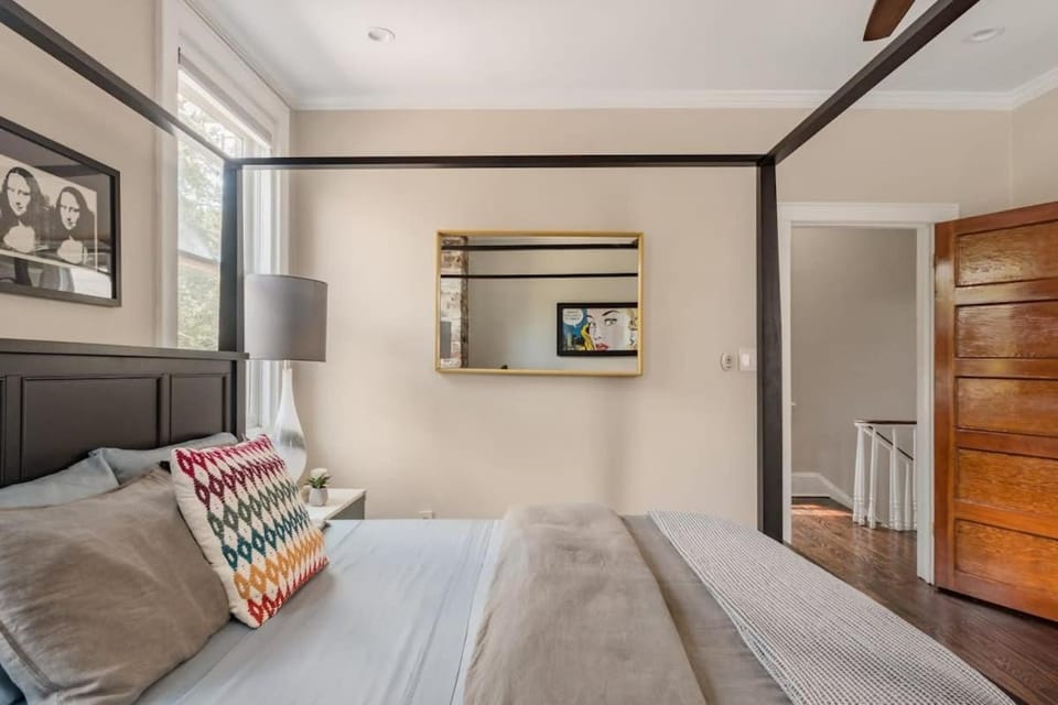 Chic Artisan Cottage Near Forsyth Park House in Savannah