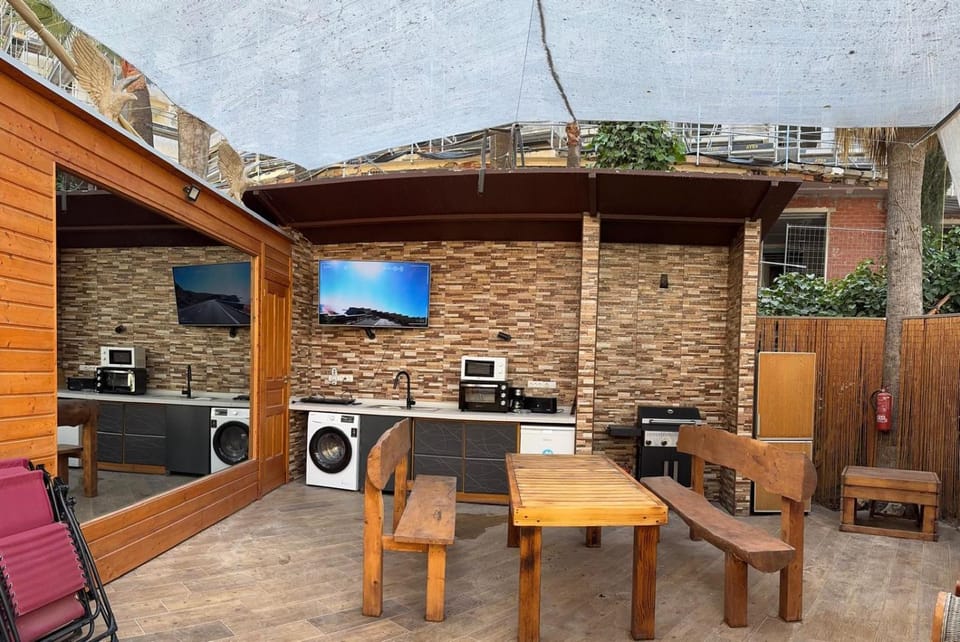 Patio, Inner courtyard view