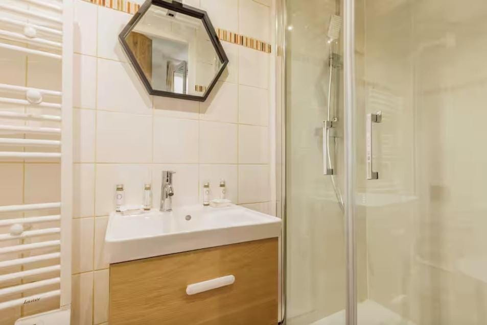 Charming AC Studio 2 Guests La Villette Apartment in Pantin