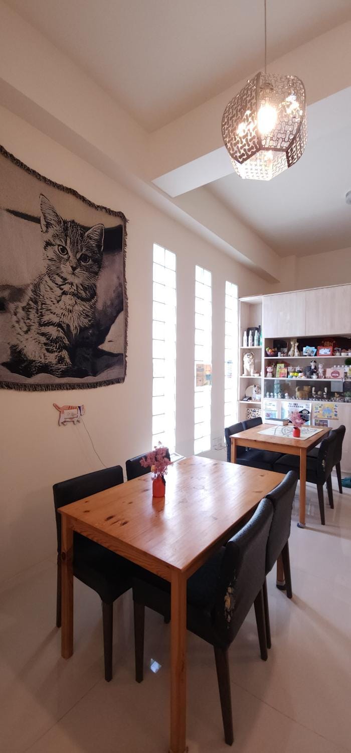 Seating area, Dining area