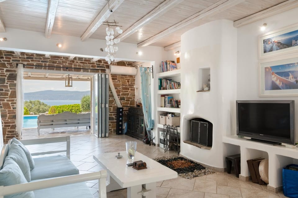 Villa Mykonos House in Peloponnese Region