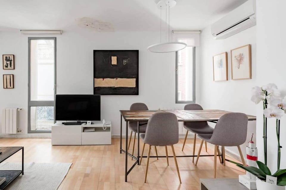 TV and multimedia, Dining area
