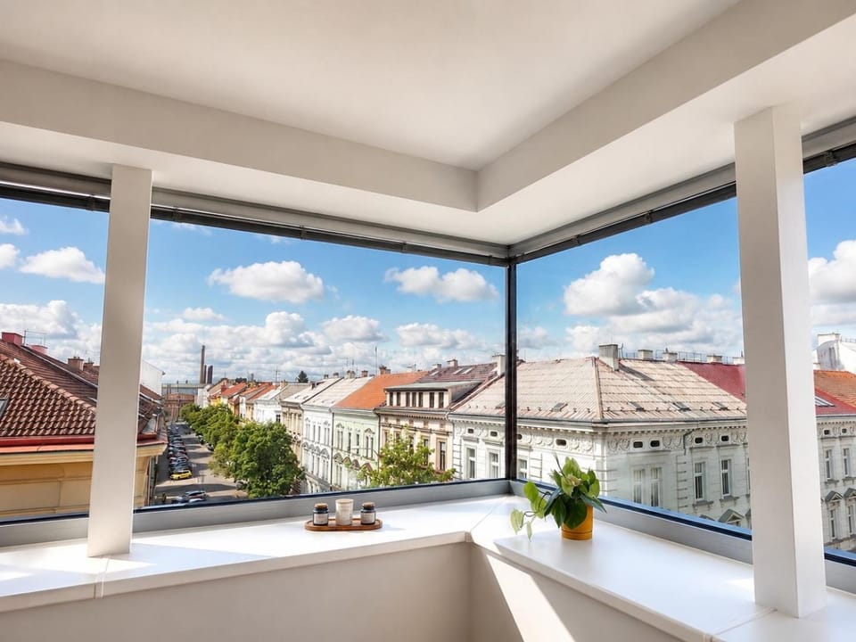 View (from property/room), City view