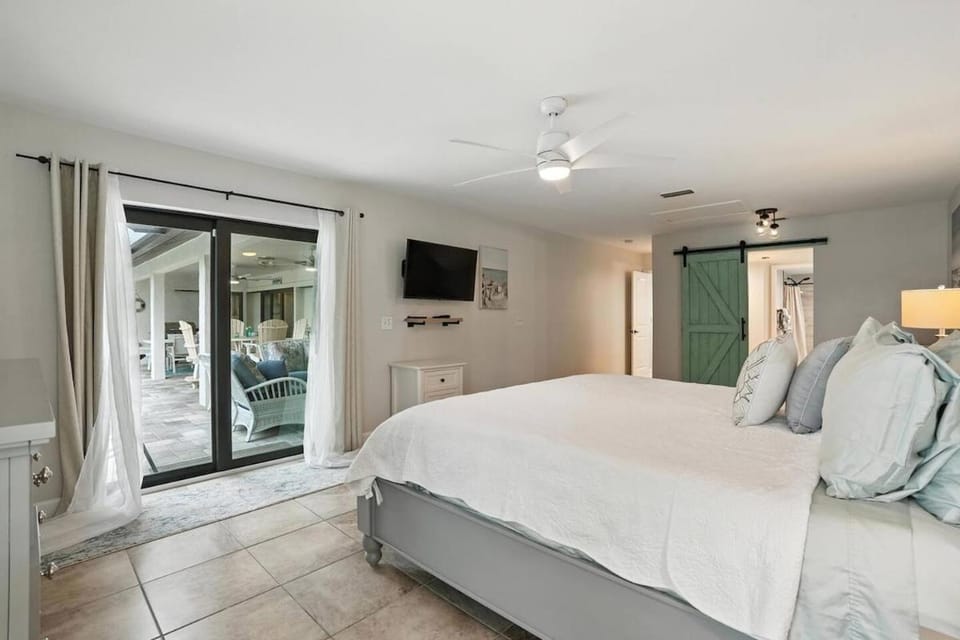 Sea La Vie - SW Cape Coral & Pet Friendly House in Cape Coral