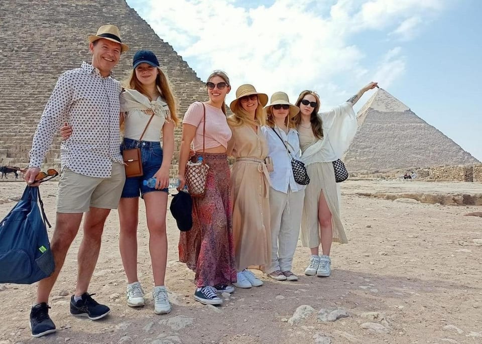 pyramids flowers inn Hotel in Egypt