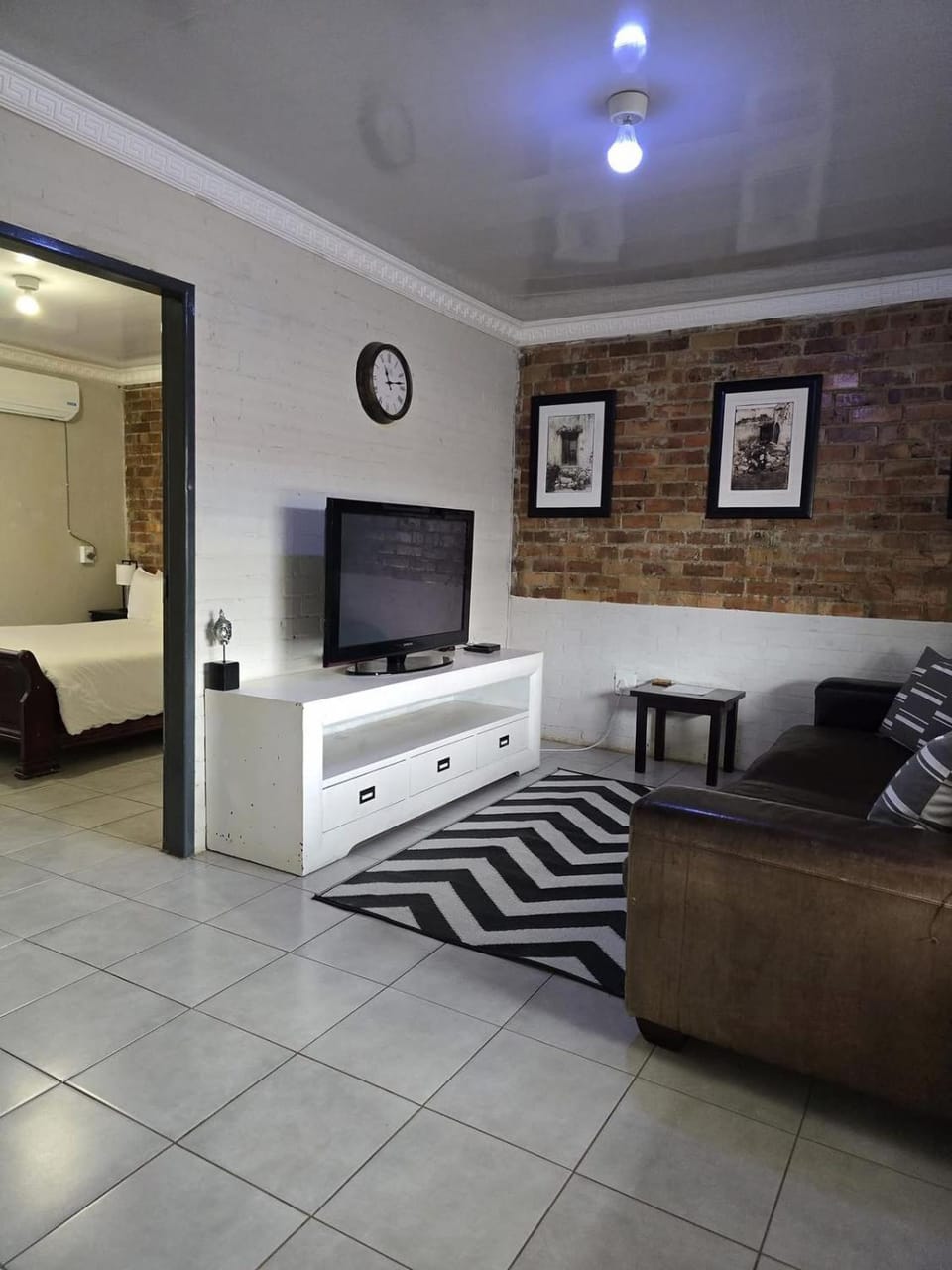 Vista Ree Guesthouse Pty Ltd Bed and Breakfast in North West, South Africa