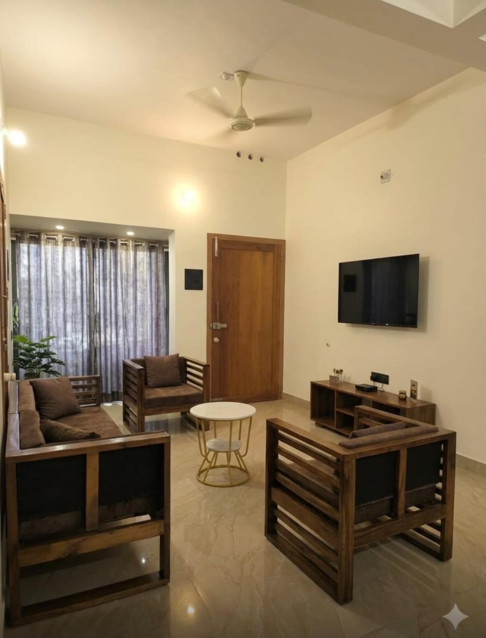 Hyzin Suites Apartment in Thiruvananthapuram