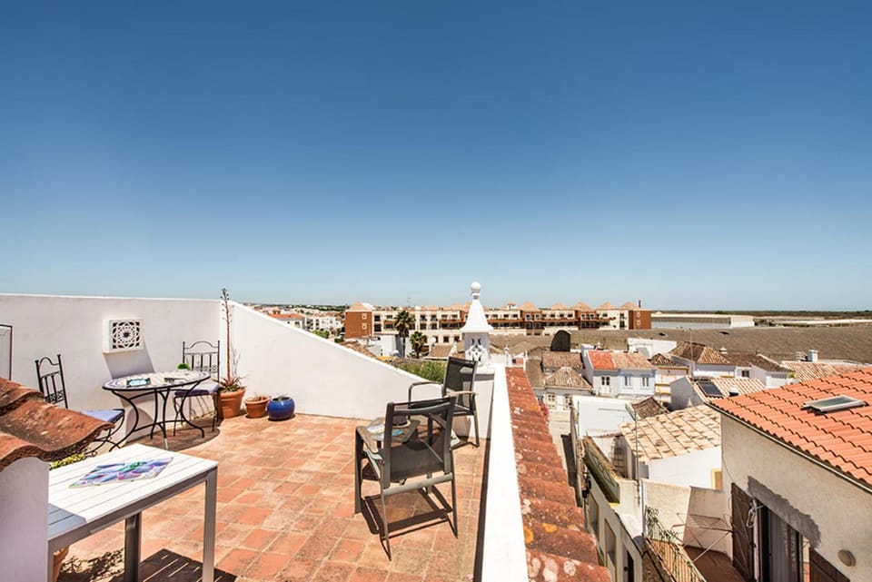 Patio, Day, Natural landscape, View (from property/room), Balcony/Terrace, Dining area, City view, Sea view