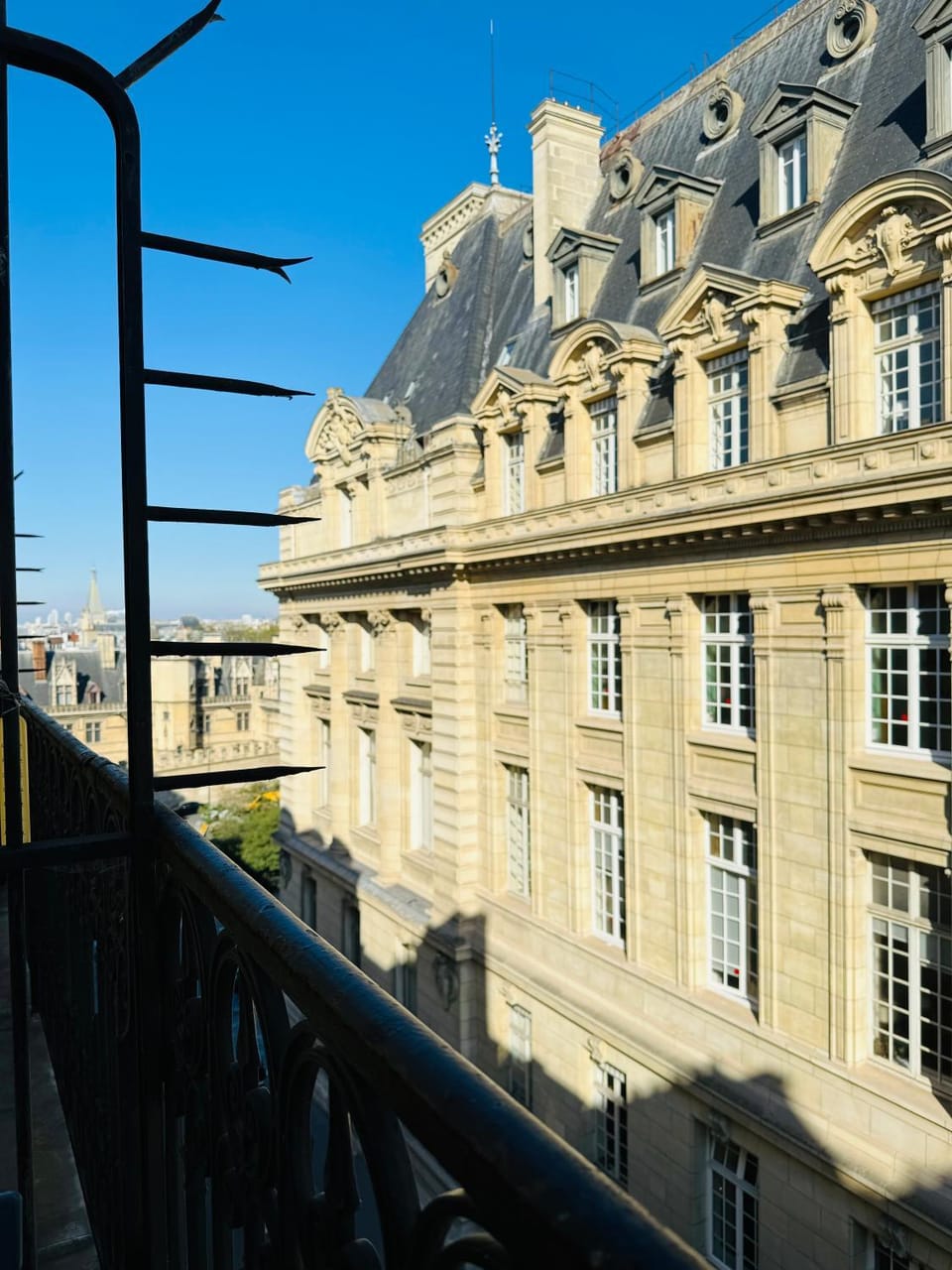 Cosy Studio with balcony Paris Center - Sorbonne - Pantheon - Notre-Dame Apartment in Paris