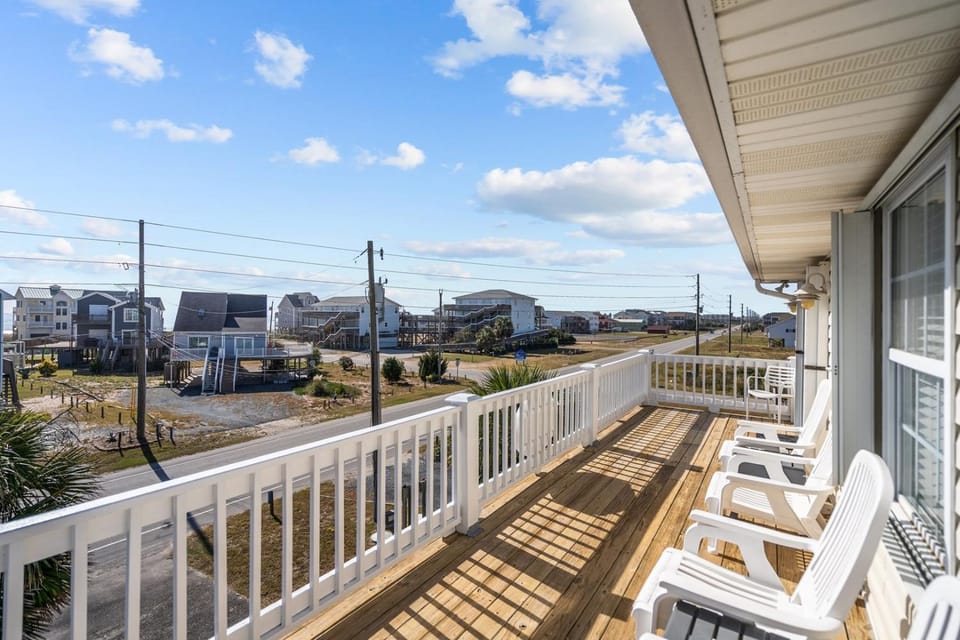 Discover Morton's Salt Life House in North Topsail Beach