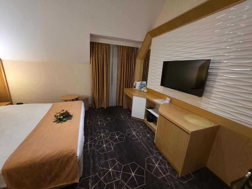 Communal lounge/ TV room, Bed, TV and multimedia, Kitchen or kitchenette, Photo of the whole room, Evening entertainment, hair dresser, minibar