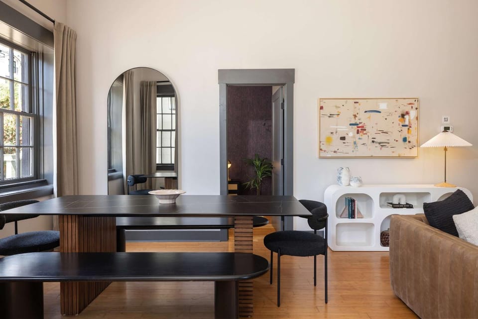 Updated Townhome Free Parking House in Savannah