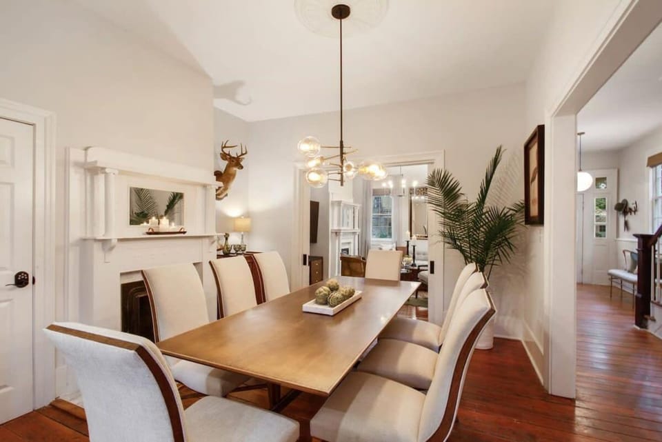 Chic Historic Home Private Patio House in Savannah