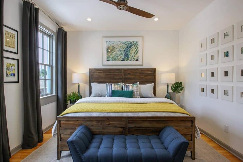 Luxe Duplex with Heated Pool Near River St House in Savannah