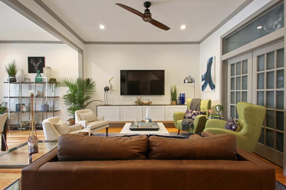 Luxe Duplex with Heated Pool Near River St House in Savannah