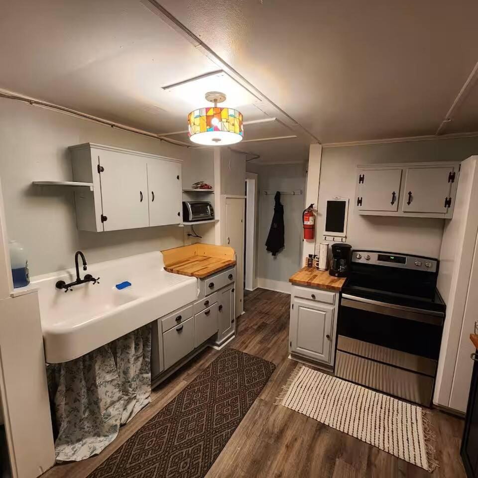 Cozy Retreat (Unit 1) Close to Smuggs, Stowe, Jay Apartment in Johnson