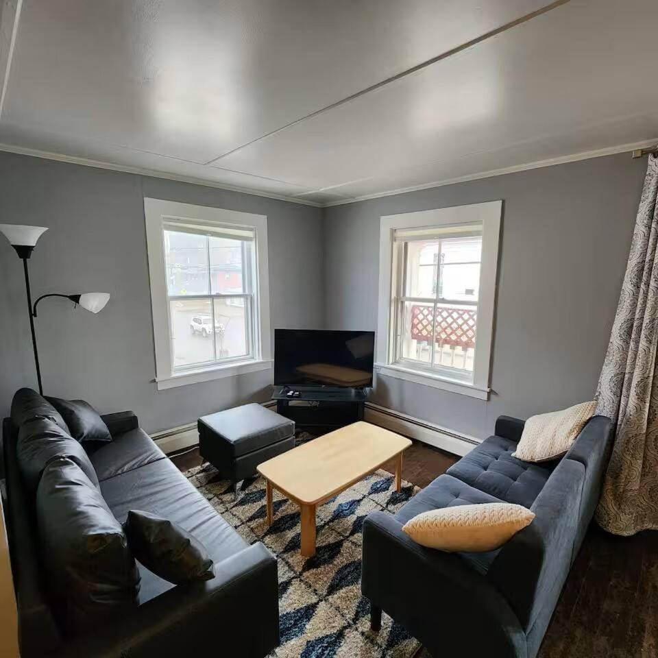 Cozy Retreat (Unit 1) Close to Smuggs, Stowe, Jay Apartment in Johnson