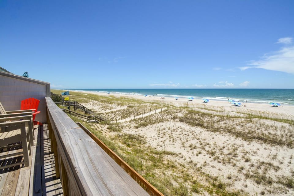 Experience oceanfront bliss at Queen's Grant House in Topsail Beach