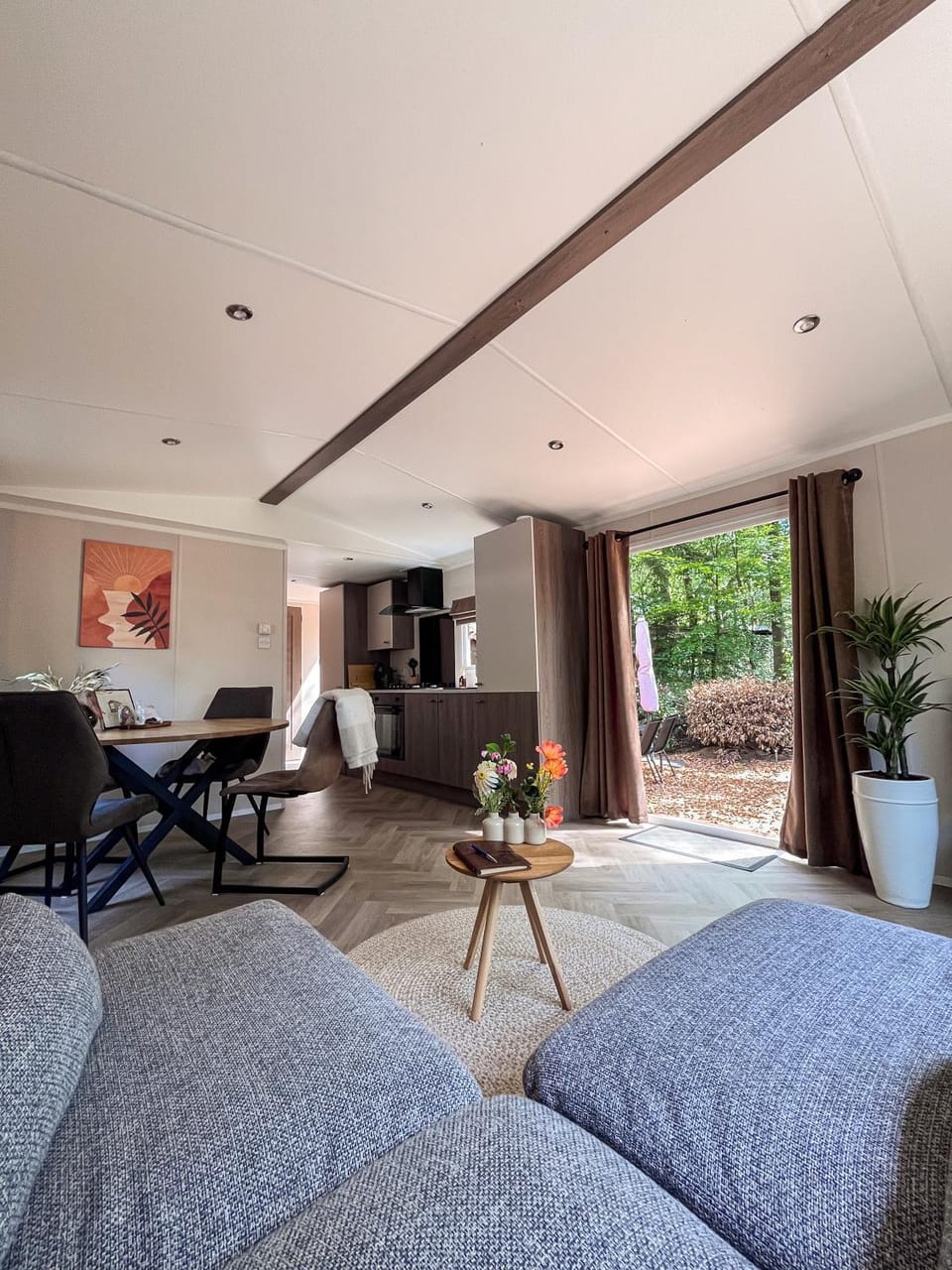 Kitchen or kitchenette, Living room, Seating area, Dining area, kitchen, kitchen