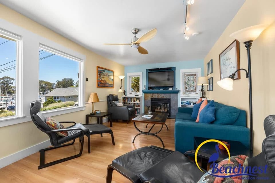 Snug Harbor House in Santa Cruz