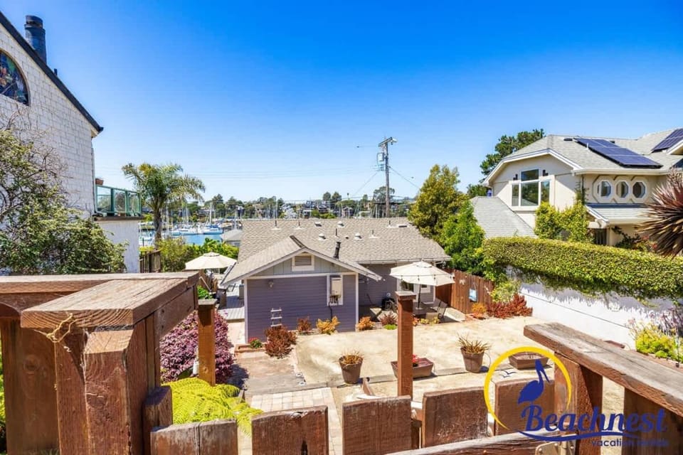 Snug Harbor House in Santa Cruz