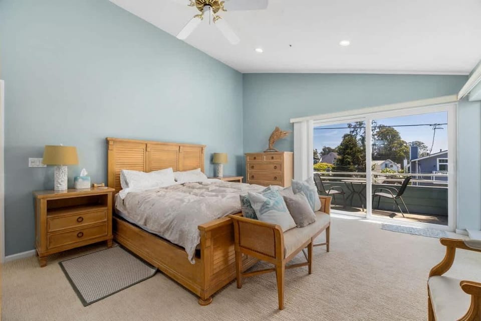 Twin Lakes Beach House House in Santa Cruz