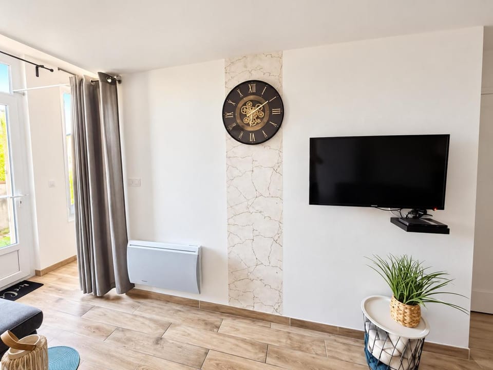 Aux jardins de l'ouin Apartment in Nouvelle-Aquitaine