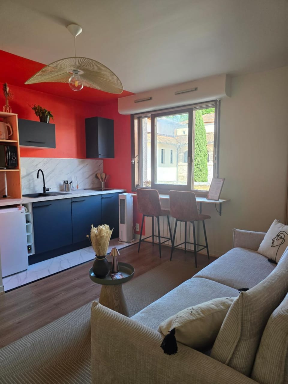 Living room, Dining area