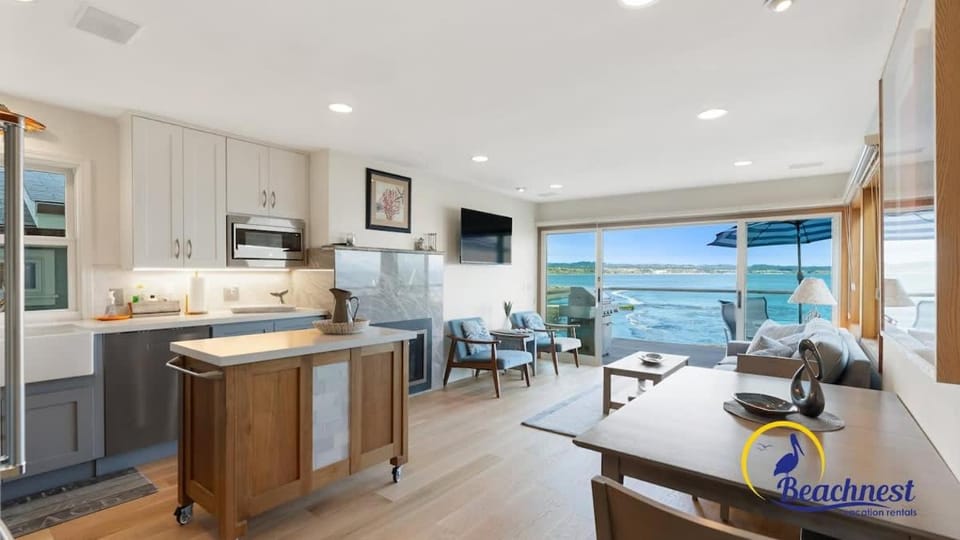 Capitola Cliff House House in Capitola