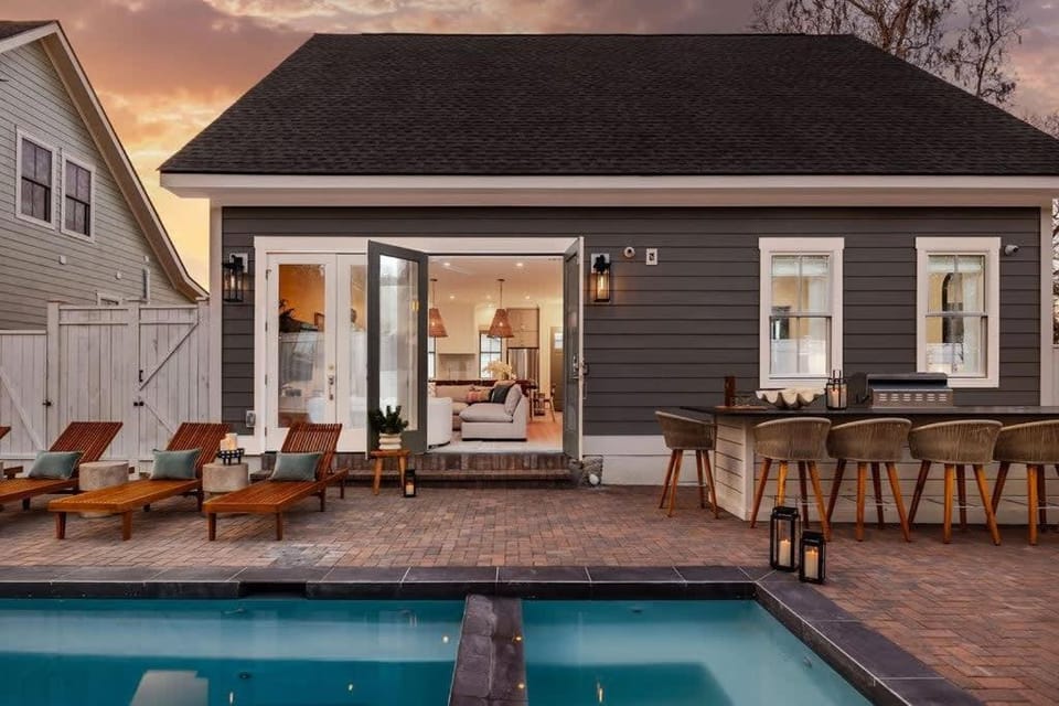 Luxury Savannah Home Private Pool & Spa House in Savannah