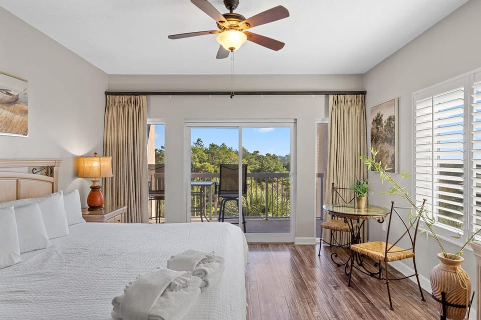 1-Bedroom Vacation Condo Miramar Beach FL Apartment in Miramar Beach